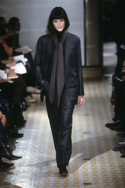 Look 27